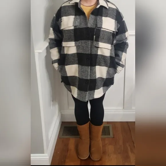 Abercrombie and Fitch Oversized Soft Plaid Flannel Shacket with Flap Pockets. M