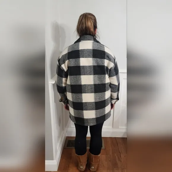 Abercrombie and Fitch Oversized Soft Plaid Flannel Shacket with Flap Pockets. M