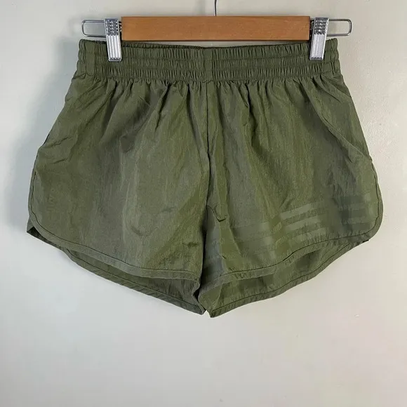 Adidas Ivy Park x Peloton Wind Shorts Army Olive Green Capsule Collection Small