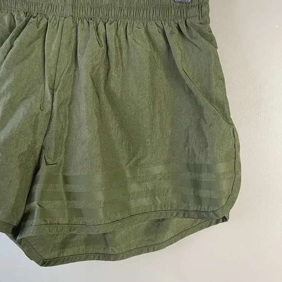 Adidas Ivy Park x Peloton Wind Shorts Army Olive Green Capsule Collection Small