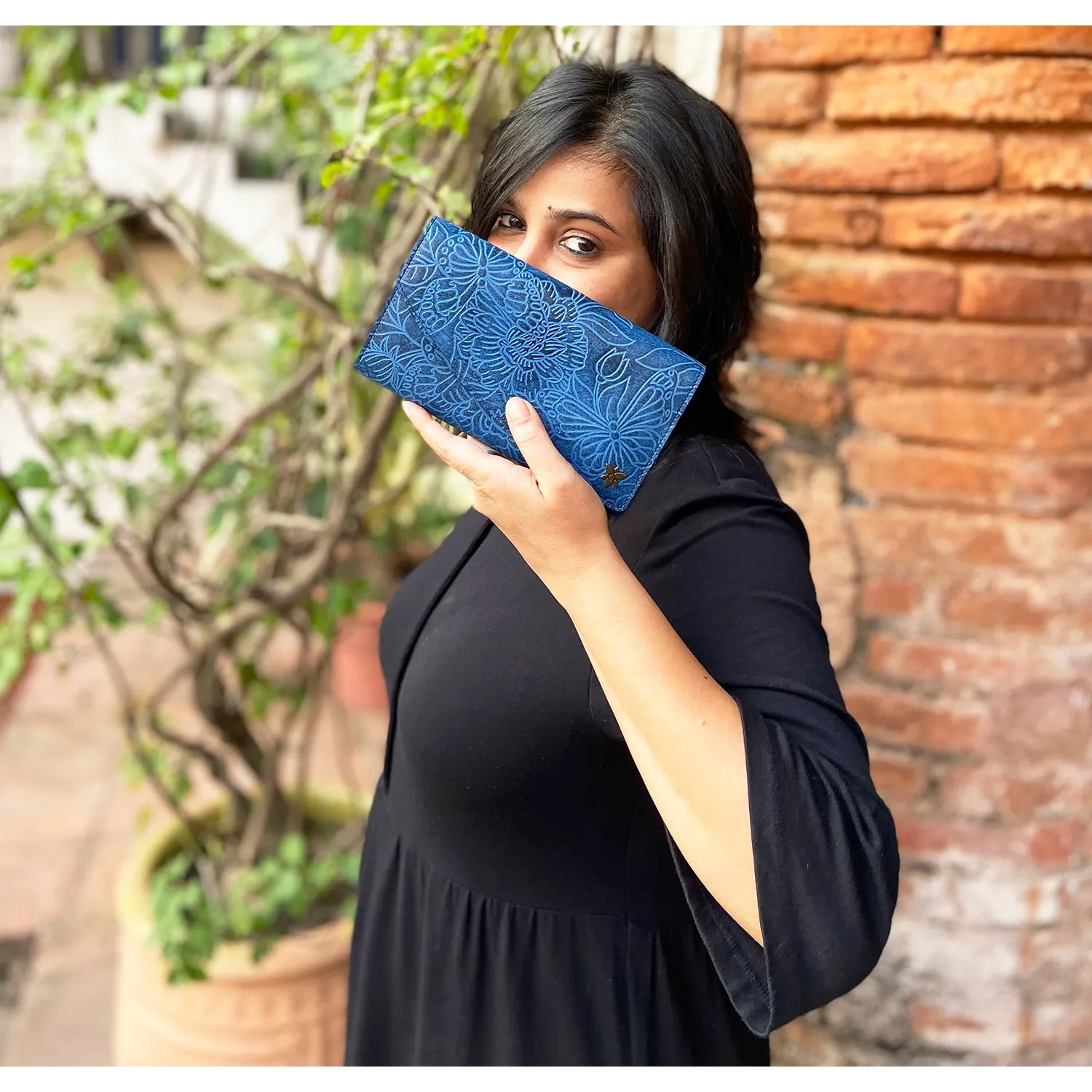 Anuschka Accordion Flap Wallet Ocean Leather