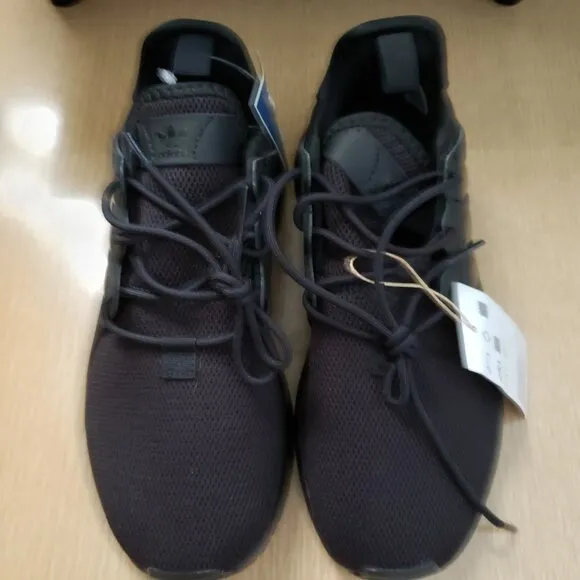 BNWT X_PLR Core Black monochrome KICKS (4)