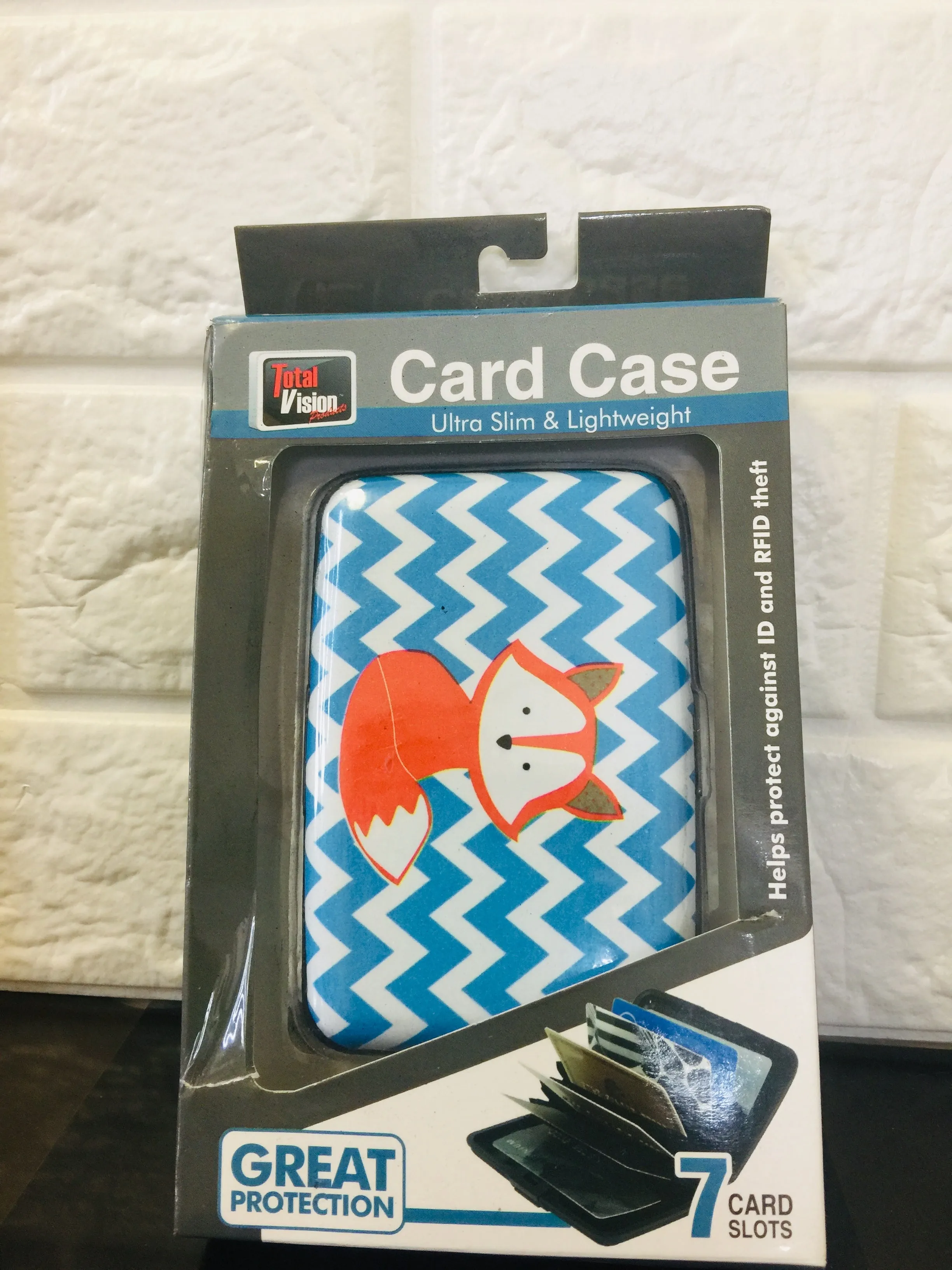 Brand new Total Vision Ultra Slim & Lightweight RFID Blocking Card Case! 7 Card slots! Fits in your pocket or purse! Protects from Identity Theft! Blue Fox
