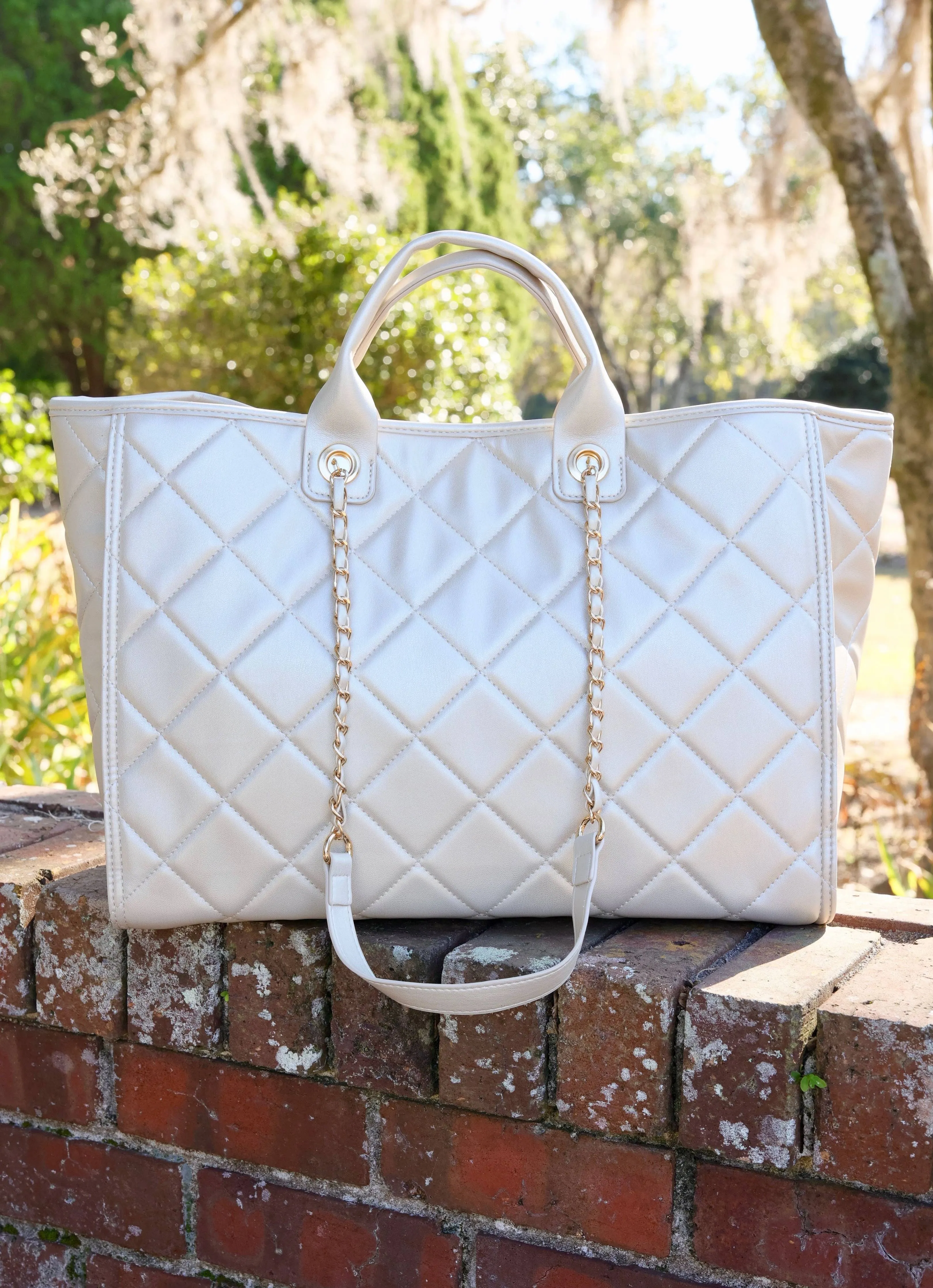 *Caroline Hill* Melissa Tote Bag Quilted