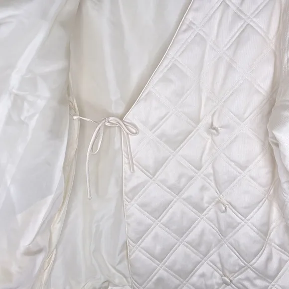 Chambers VTG 100% Silk Quilted Housecoat/Jacket Ecru Color Size M