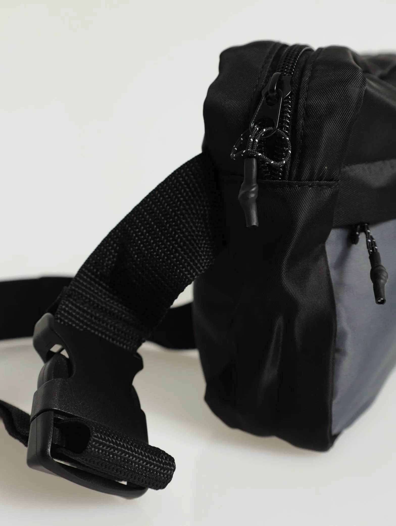 Colour Block Moonbag - Black
