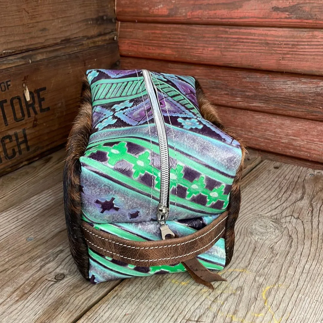 Dutton - Red Brindle w/ 90's Party Navajo