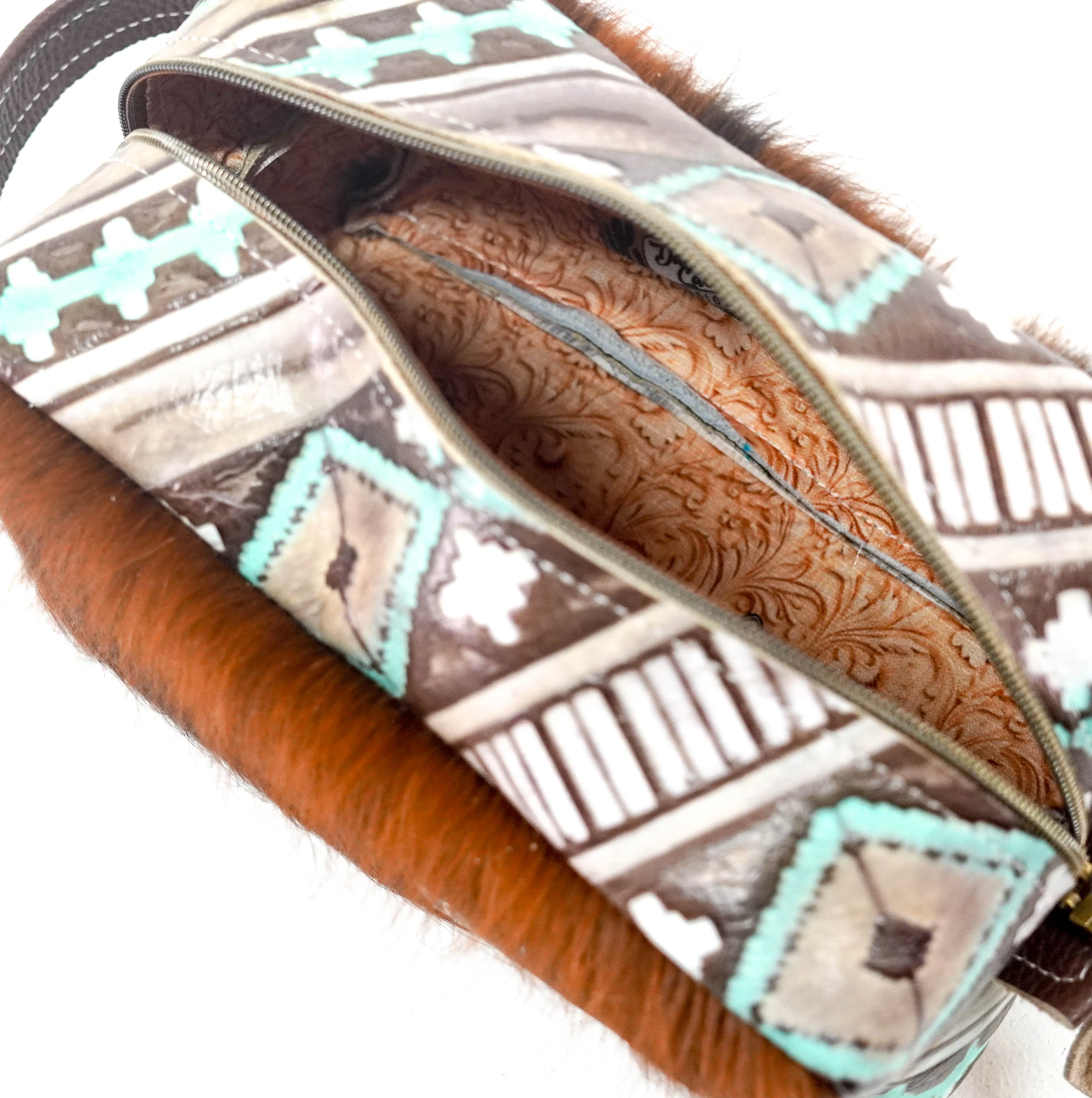 Dutton - Tricolor w/ Cocoa Navajo