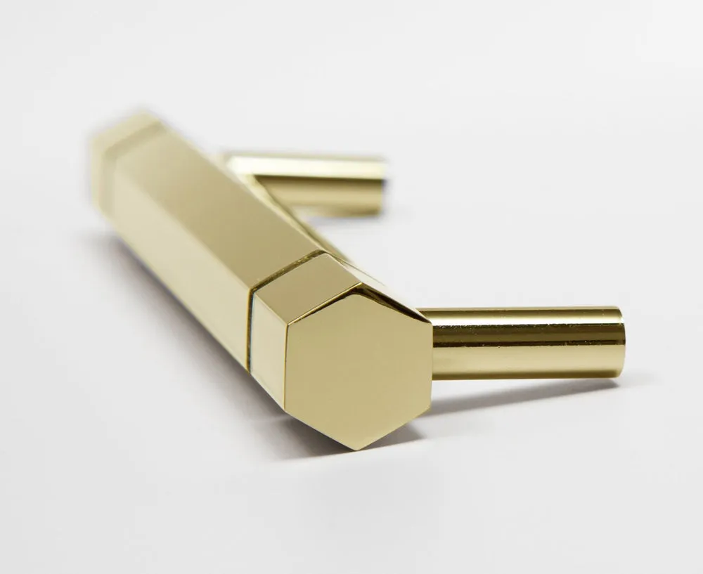 Facet-01 Handle