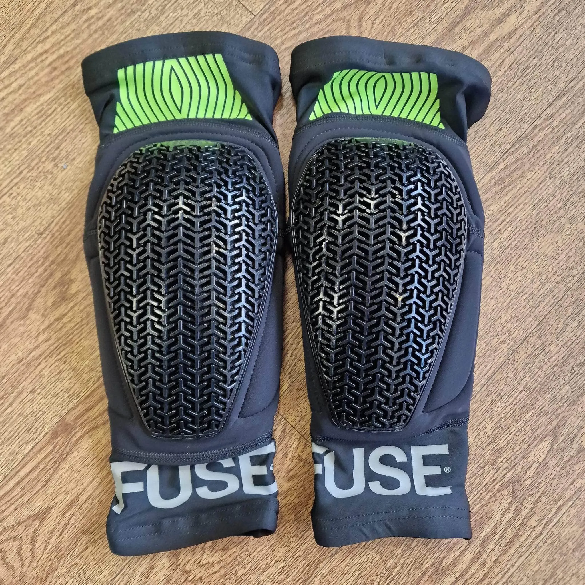 Fuse Omega Pocket Knee Pads