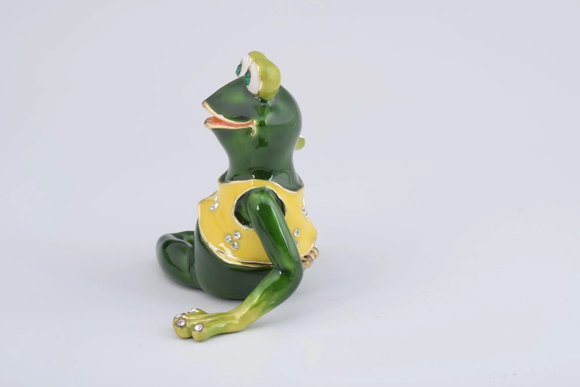 Gymnastic Frog with a Yellow Shirt