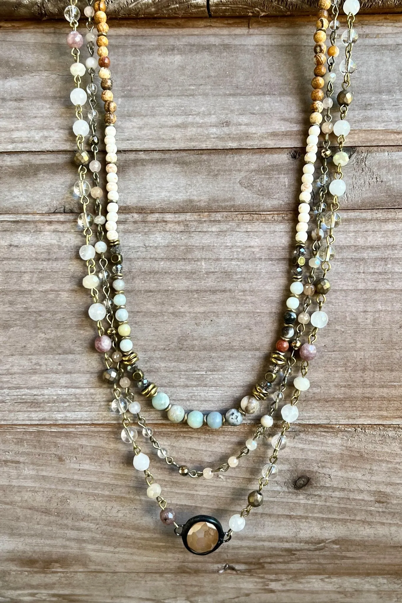 Justina Magnetic Necklace