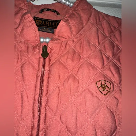Like New Ariat Quilted Vest in Rust