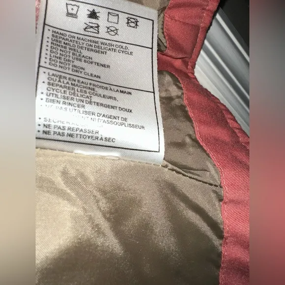 Like New Ariat Quilted Vest in Rust