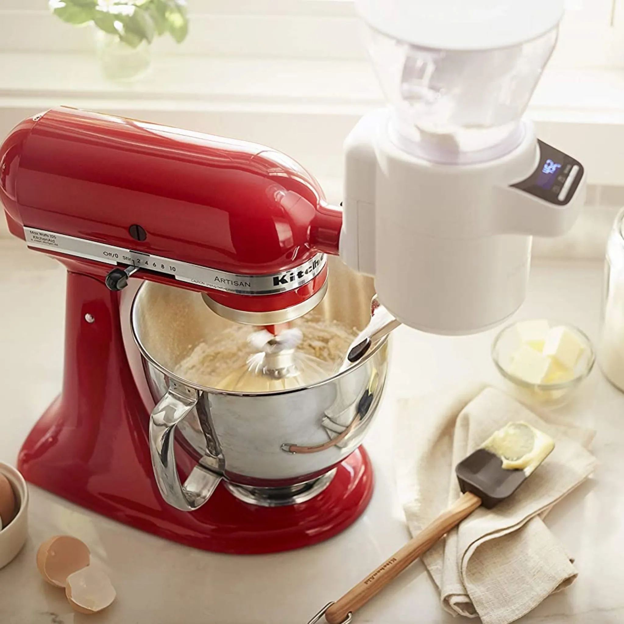 Like New/Unboxed- Kitchenaid KSMSFTA Sifter   Scale Attachment - 4 Cup (White)