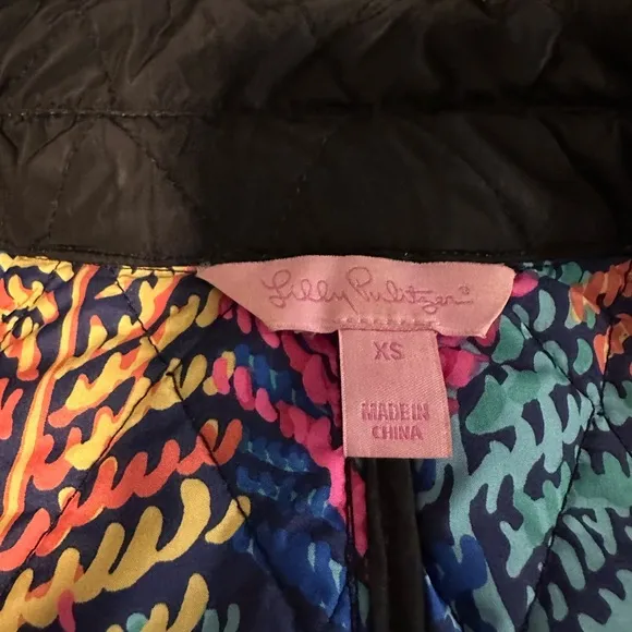 Lilly Pulitzer Destination Quilted Jacket Size XS‎ EUC