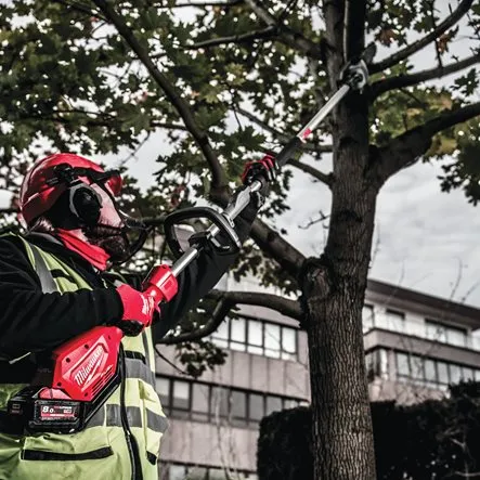 Milwaukee - Quik-Lok Chainsaw Attachment