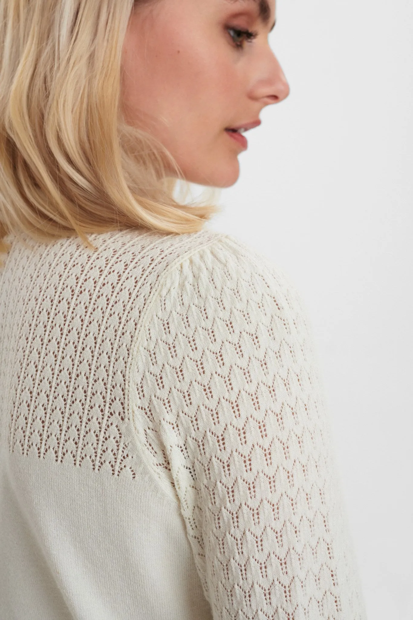 NUCAMELA HIGH NECK - Cloud Dancer