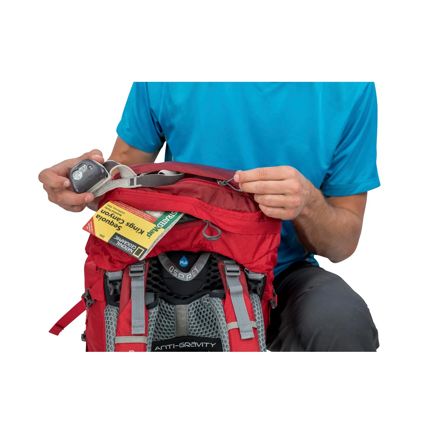 Osprey Atmos AG 65 Backpack with Raincover - Medium - Men's Backpacking
