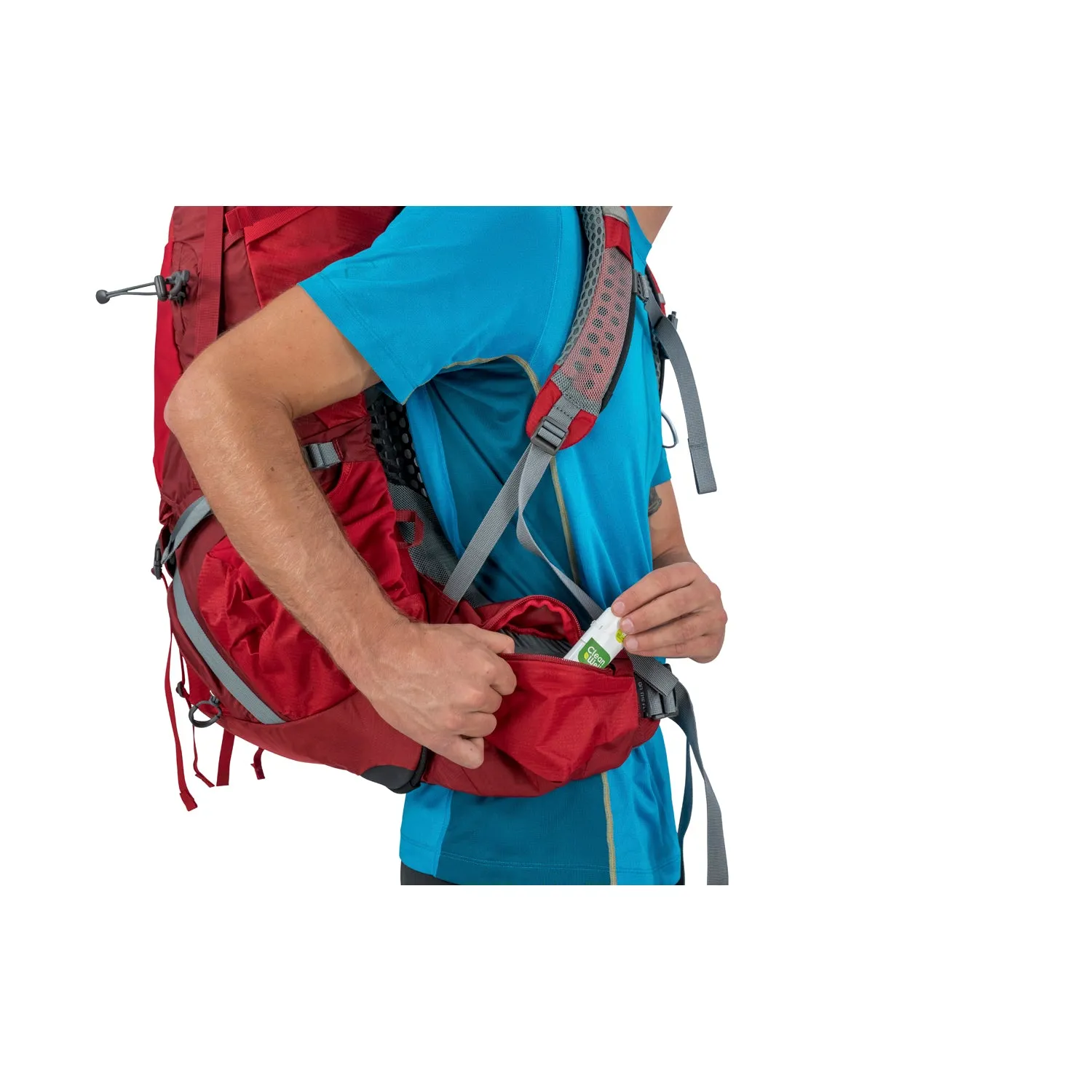 Osprey Atmos AG 65 Backpack with Raincover - Medium - Men's Backpacking