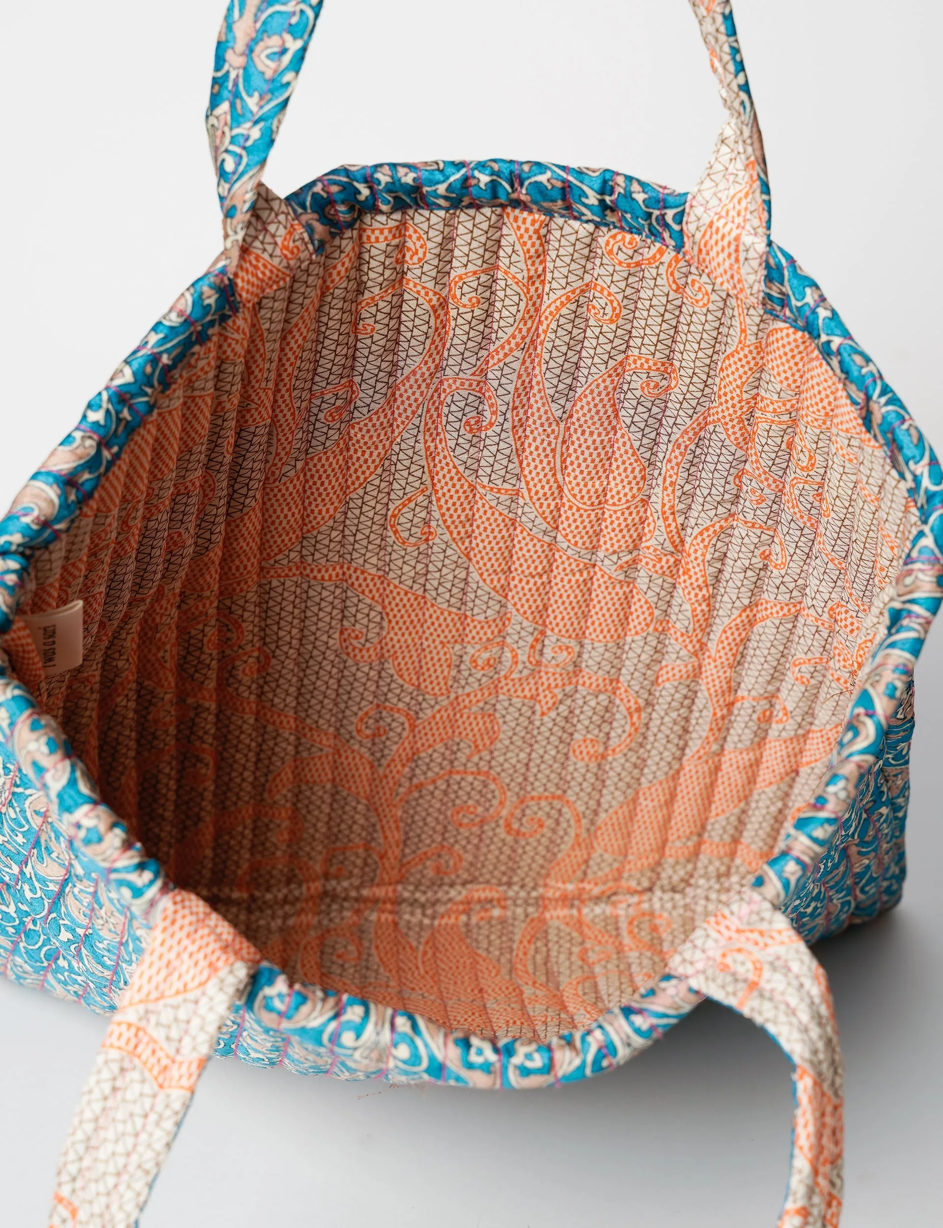 QUILTED SHOPPER BAG