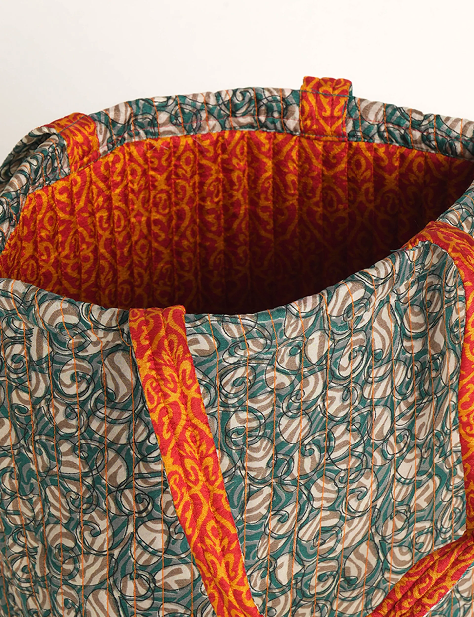 QUILTED SHOPPER BAG