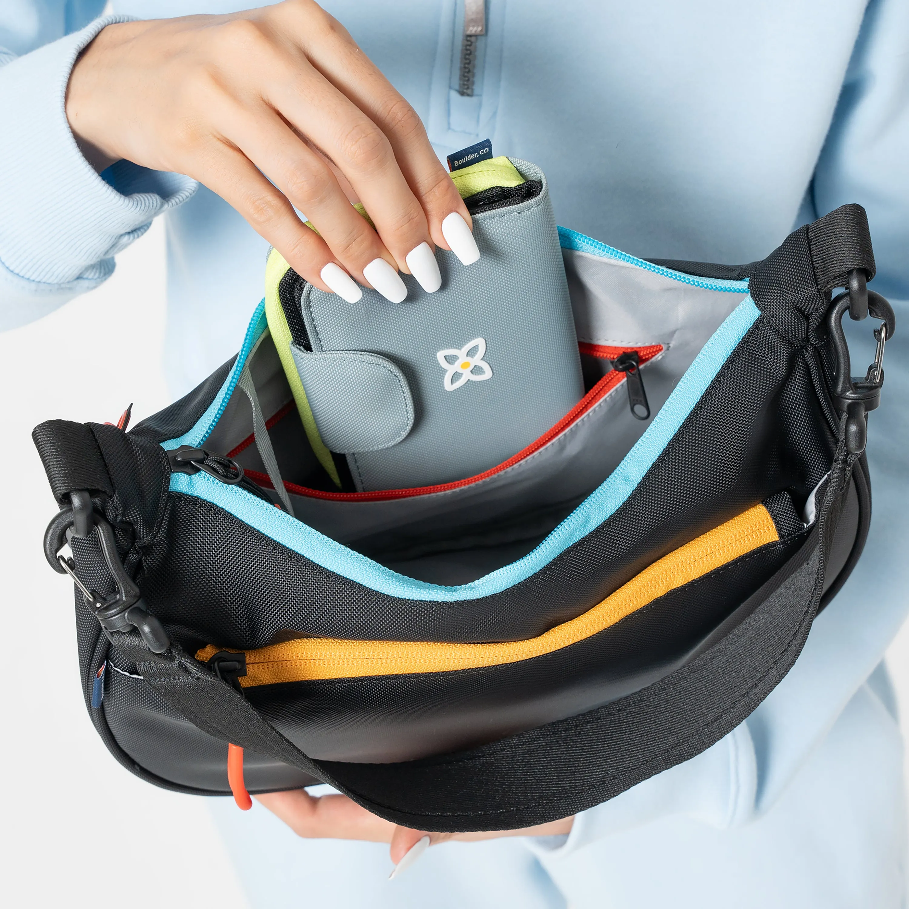 Sherpani Mina Crossbody chromatic