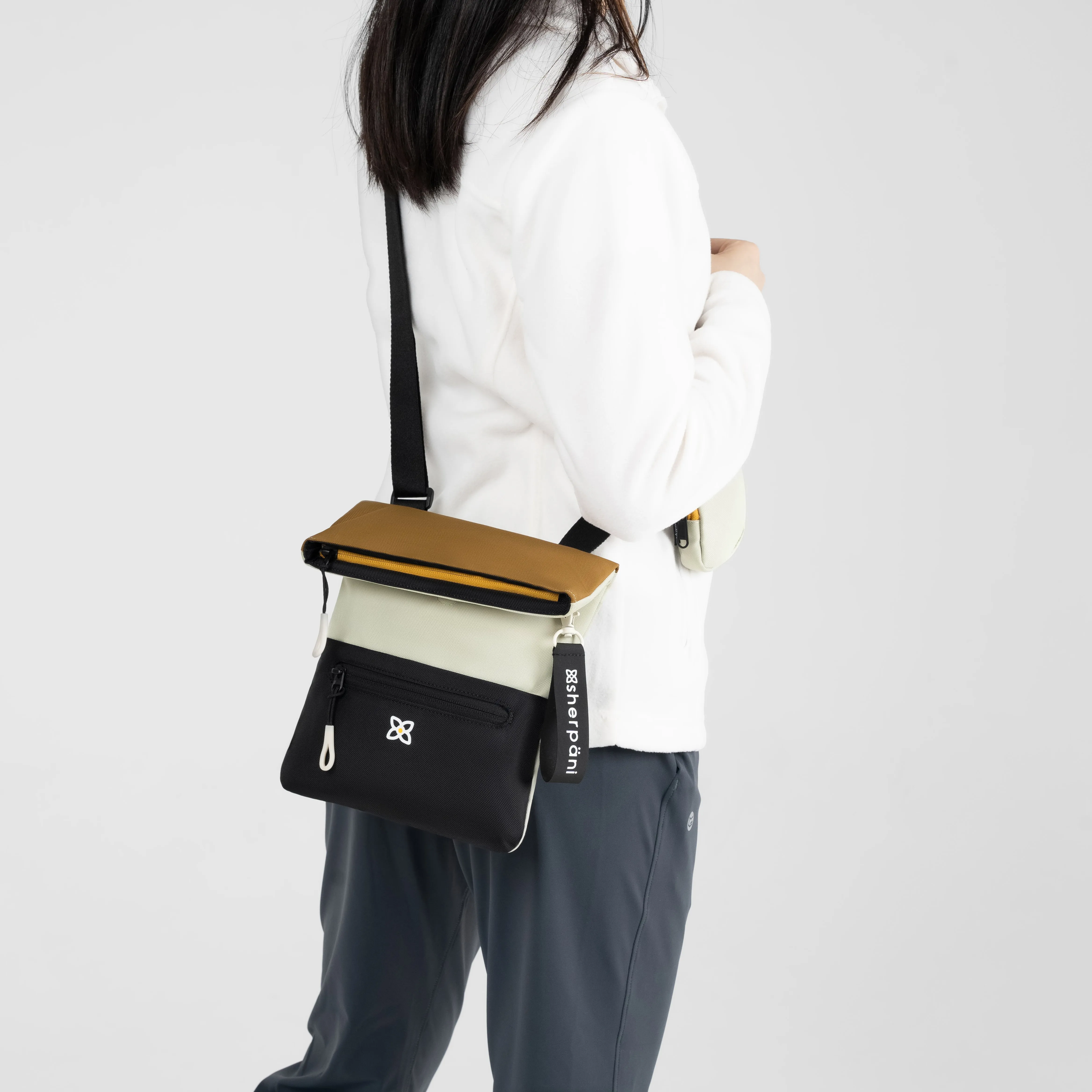 Sherpani Pica Mini Crossbody elmwood