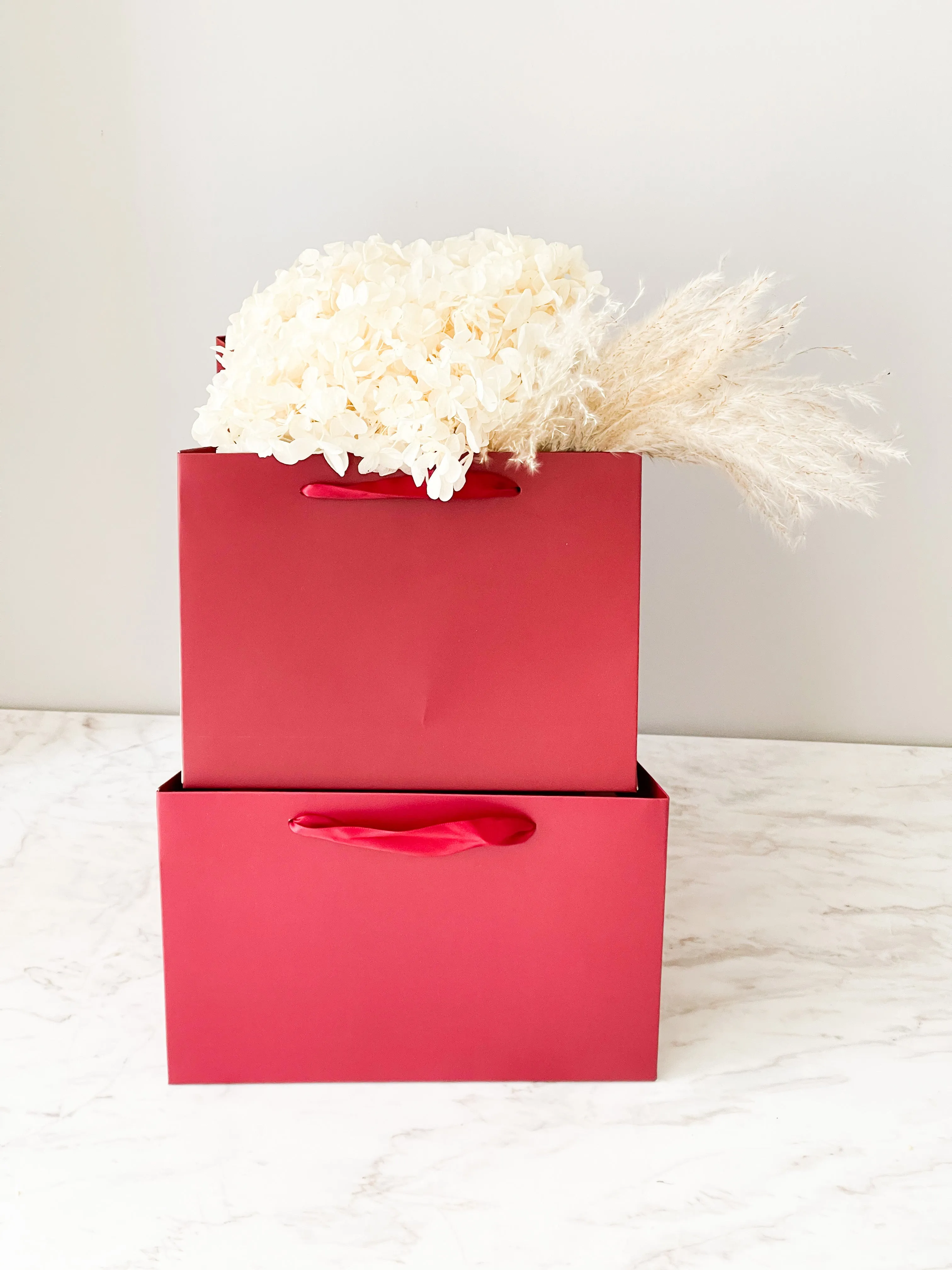 Short Flower/Gift bag with silk handle in different color and size