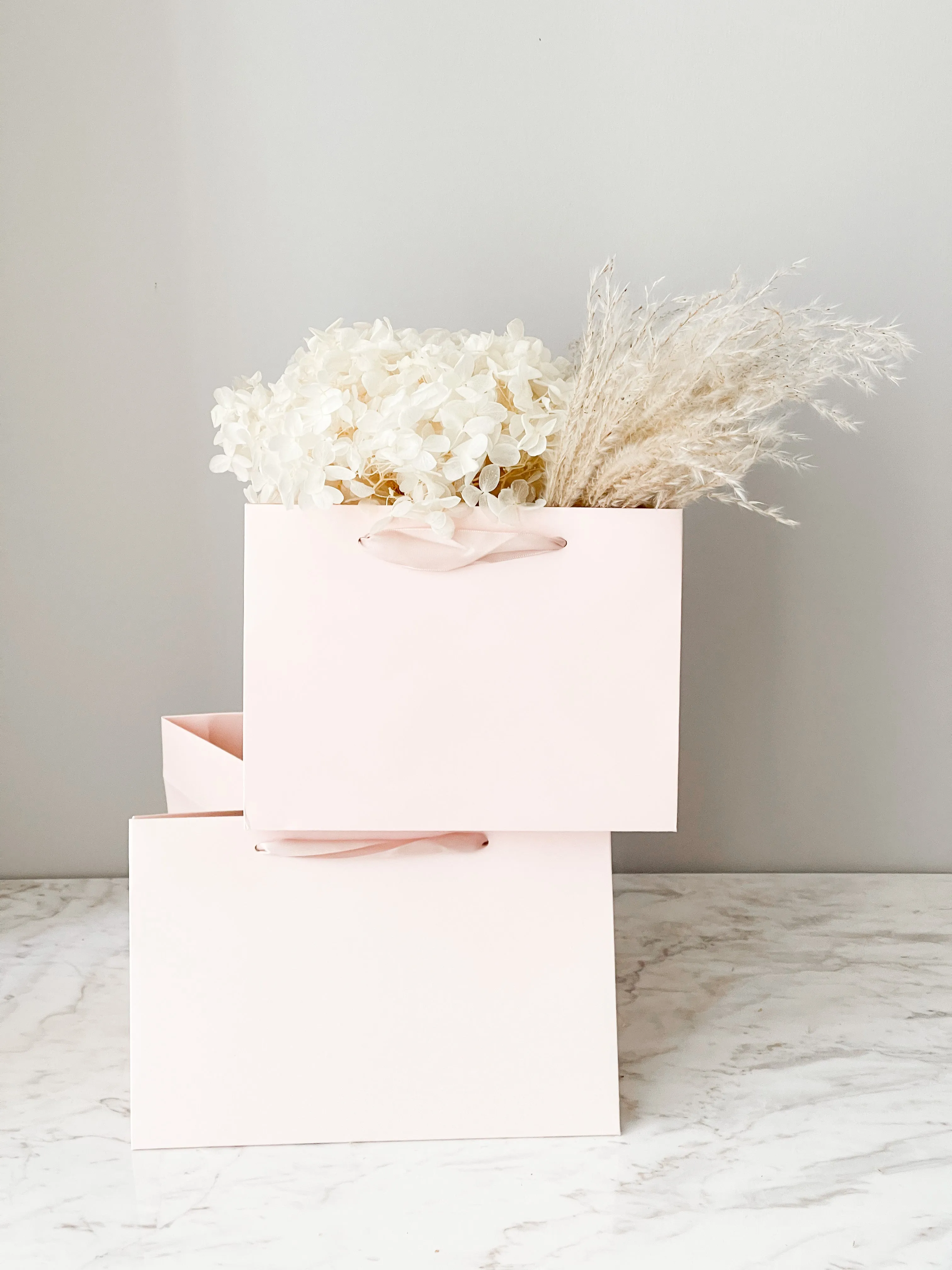 Short Flower/Gift bag with silk handle in different color and size
