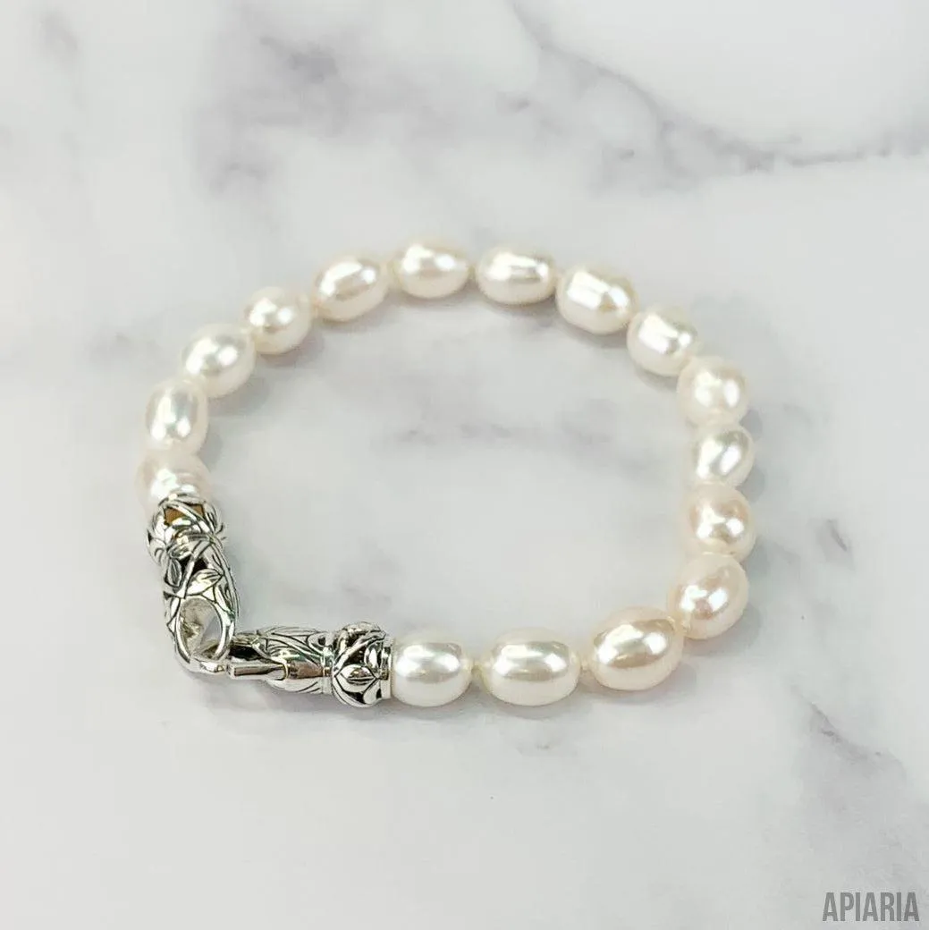 Single Strand Pearl Bracelet