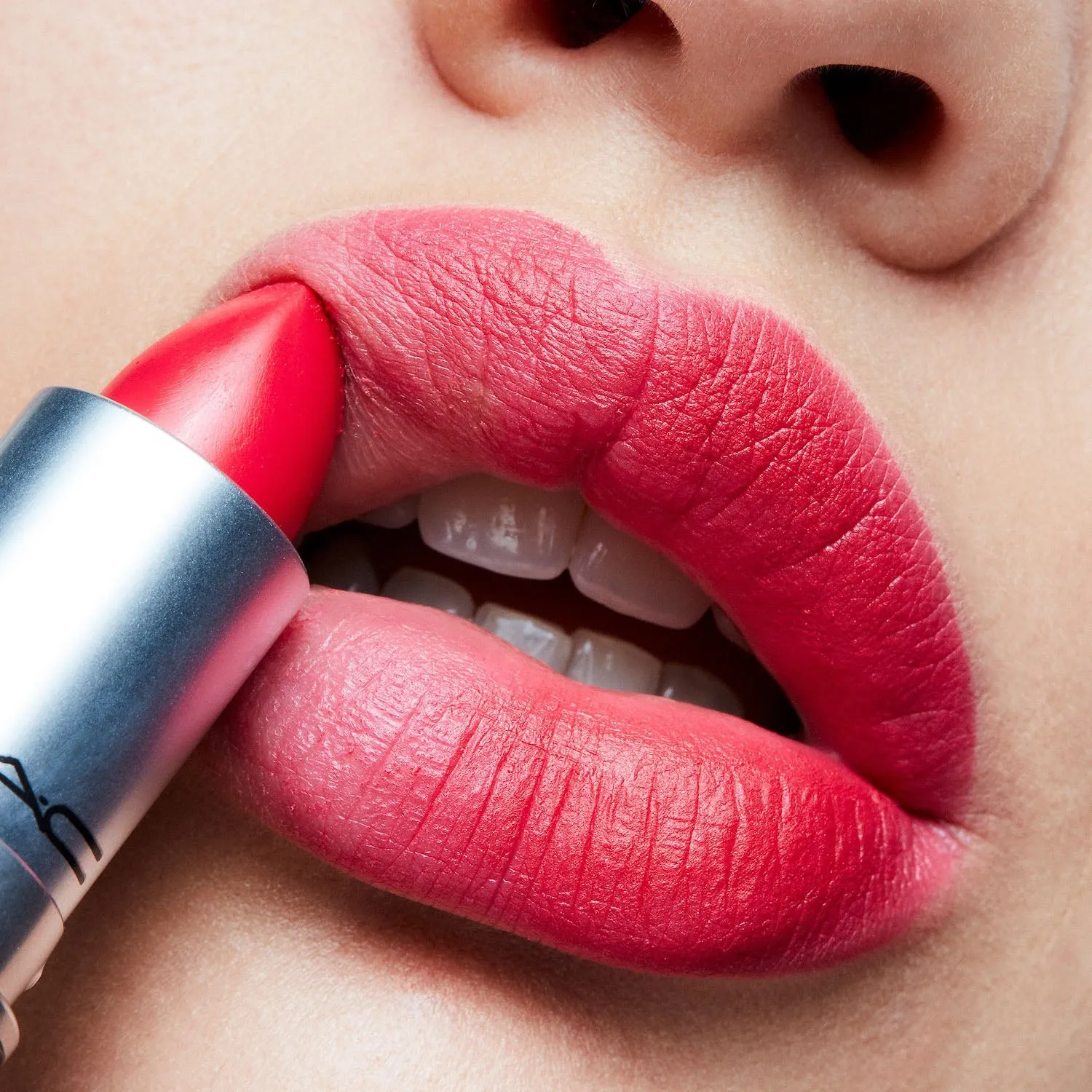 Son Thỏi MAC Matte Lipstick