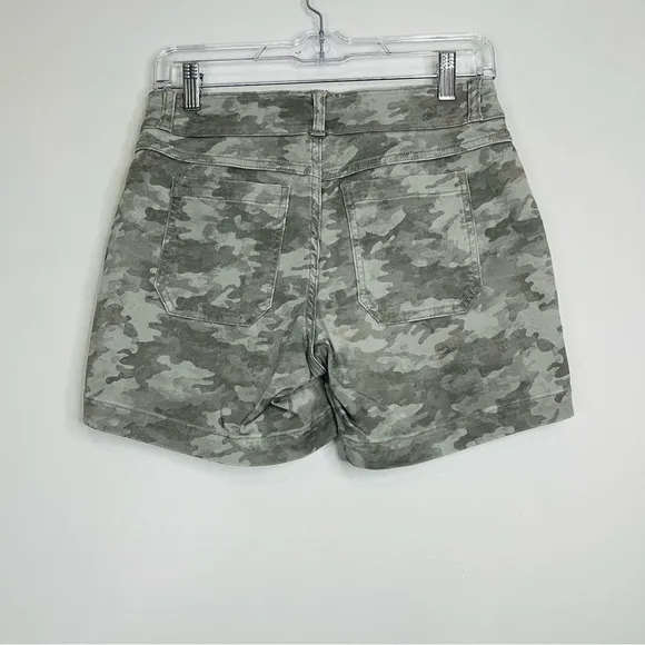 Spanx Stretch Twill Short Size Small Camo Print gray