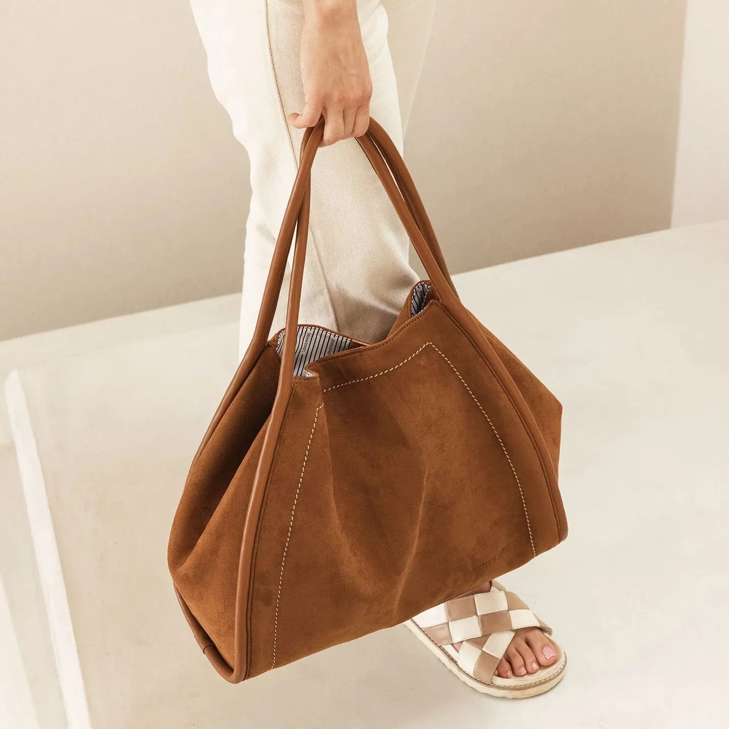Sutton Shoulder Bag - Tan