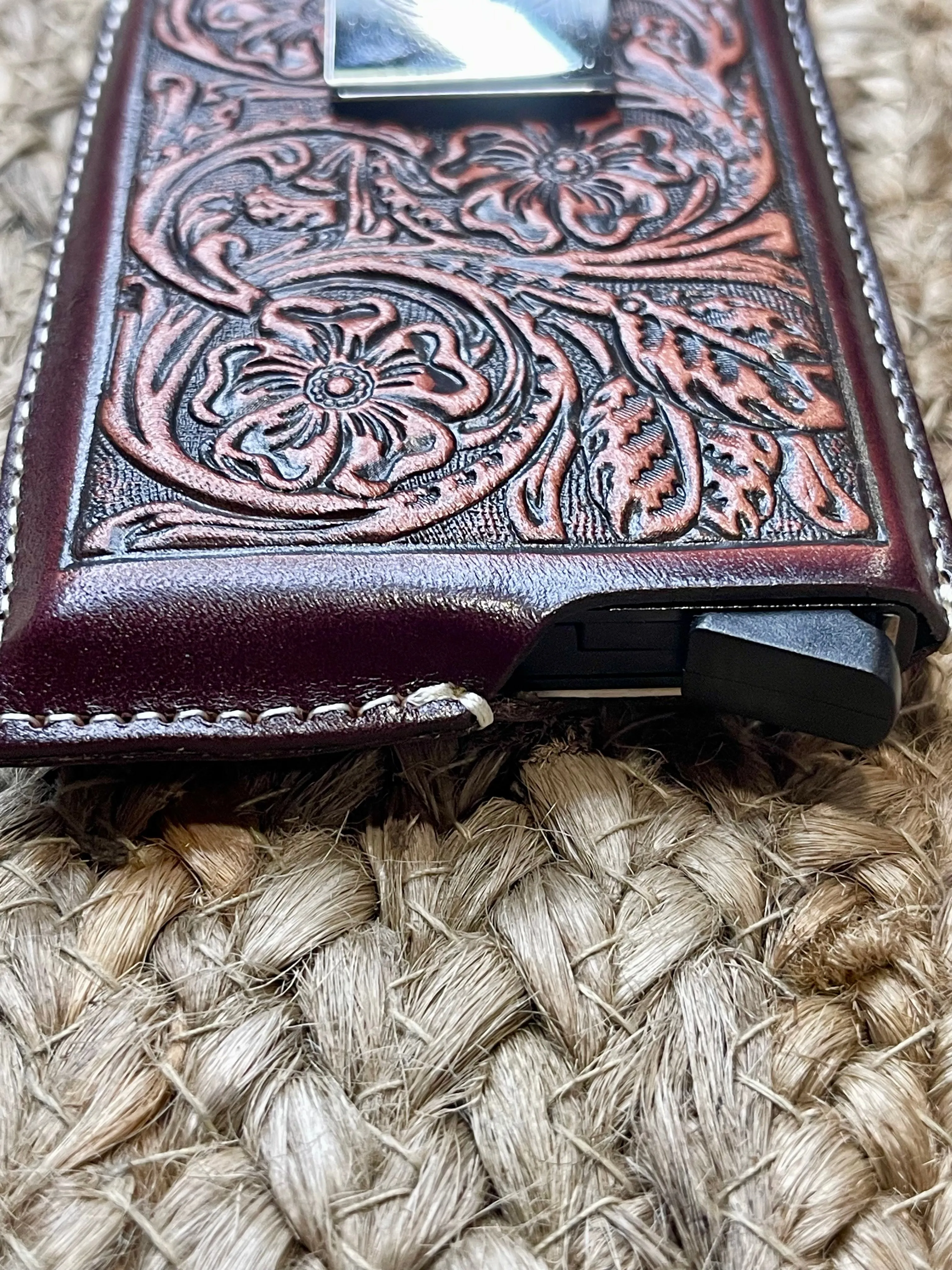 Tooled Smart Wallet Utility Wallet