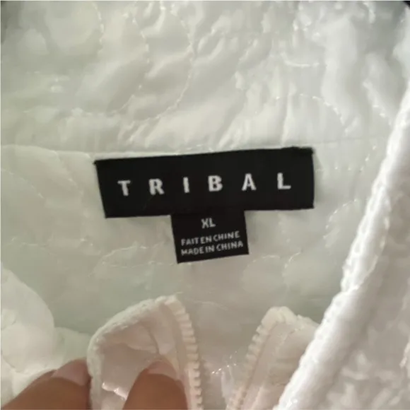 Tribal vest reversible white somewhat quilted smooth on other side SZ XL NWT.