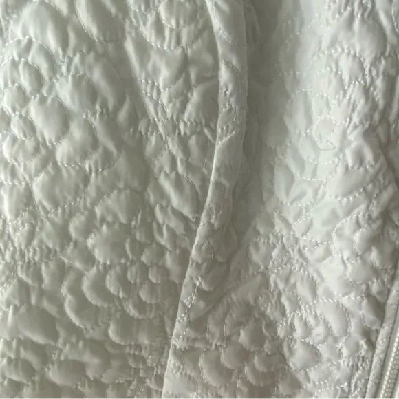 Tribal vest reversible white somewhat quilted smooth on other side SZ XL NWT.