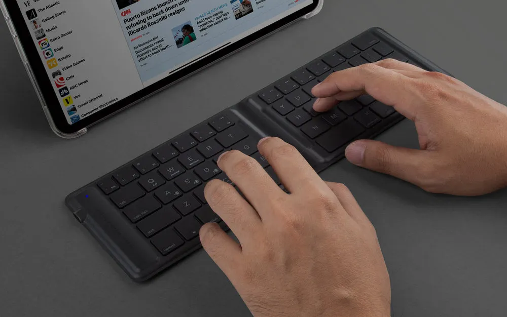 Uniq Forio Foldable Bluetooth Keyboard - Midnight (black)