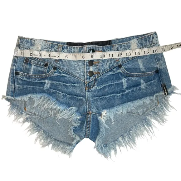 Unique One Teaspoon Patterned Fringed Shorts