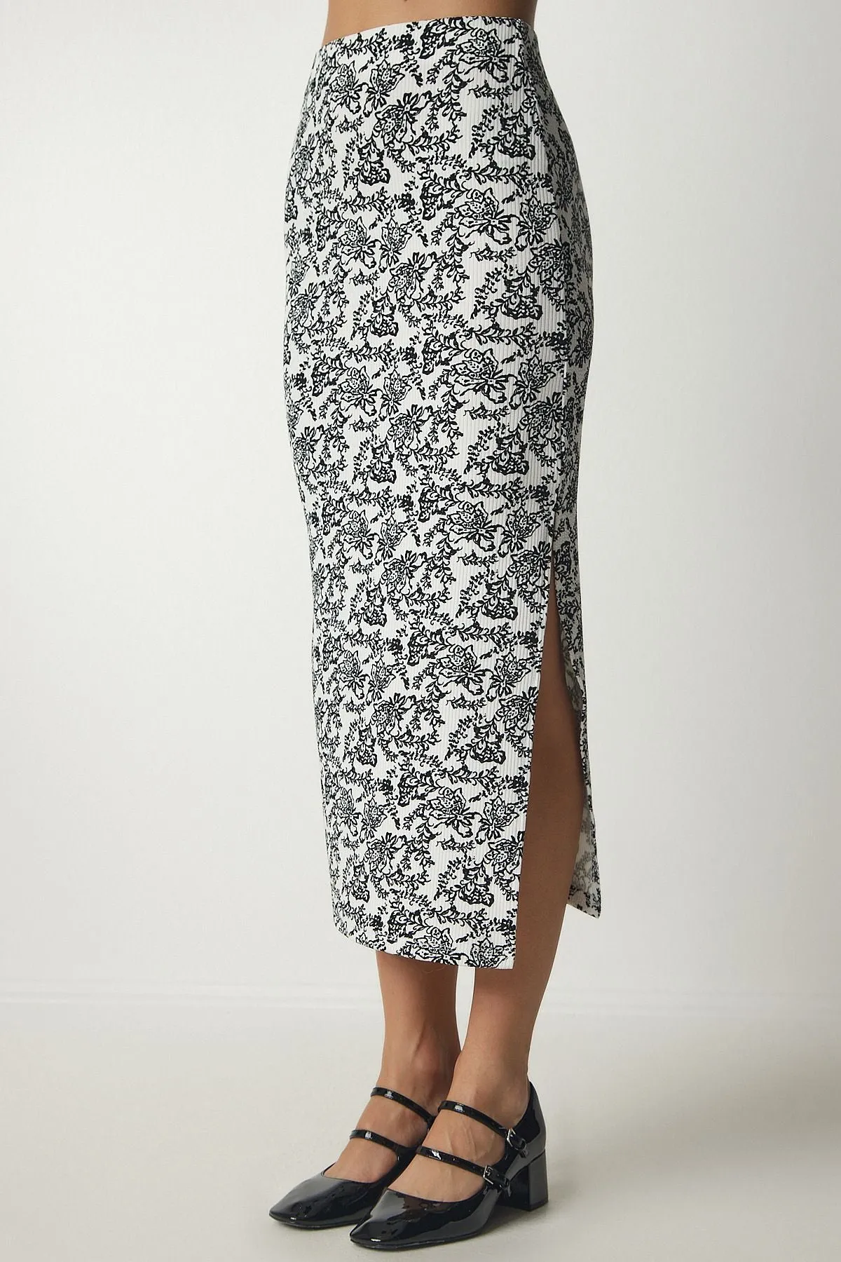 Woman Black and White Patterned Slit Kashkorse Skirt MC00221