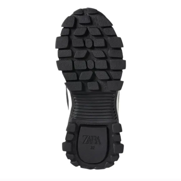 ZARA KIDS QUILTED HIGH TOPS SIZE 6